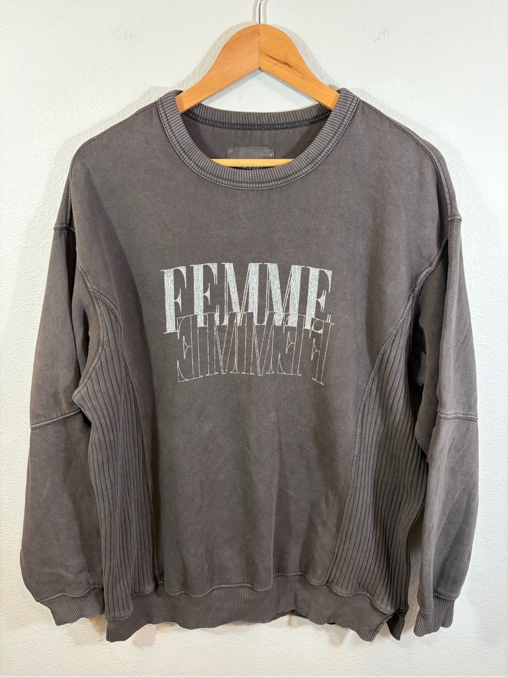 Aerie Très Chic Gray Oversized Graphic Crewneck Sweatshirt Cozy Pullover